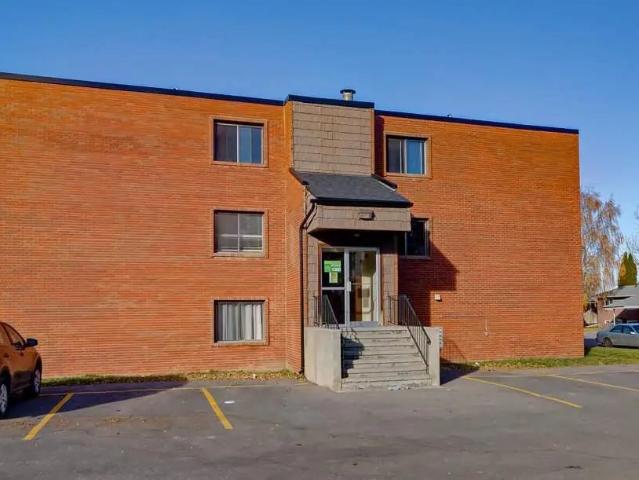 Ruby Court 2 Bedroom Apartment for Rent at 2119 Palm Rd S, Lethbridge, AB T1K 3N1 Redwood