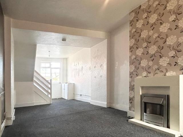 Ruby Street, Leicester, LE3 2 bed terraced house to rent £1,050 pcm £242 pw