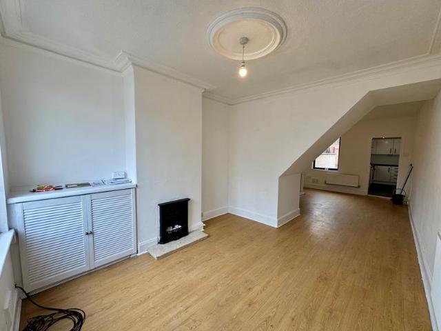 Ruby Street, LEICESTER, LE3 2 bed terraced house to rent £1,050 pcm £242 pw