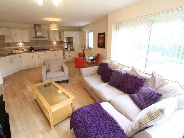 Rubislaw View, Kepplestone, Aberdeen AB15, 2 bed flat to rent, £1,195 pcm | PrimeLocation