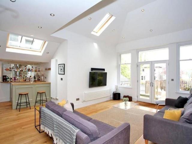 Rubislaw Den North, Aberdeen, AB15