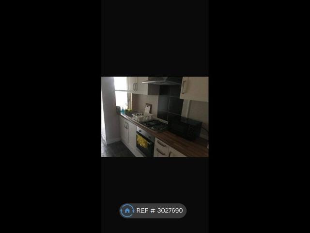 Ruckholt Close, London E10, 4 bed terraced house to rent, £3,000 pcm | PrimeLocation