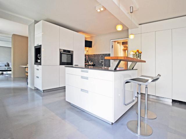 Rückwärtige Idylle in St. Georg: Kernsaniertes Architekten Loft mit Terrasse und Garten