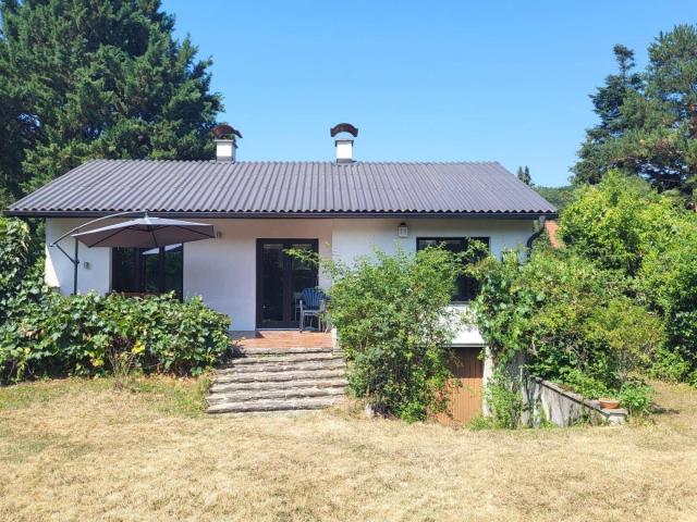 RÜCKZUGSORT AN DER WIENER STADTGRENZE: GANZJÄHRIG BEWOHNBARER FERIEN ODER WOHN BUNGALOW