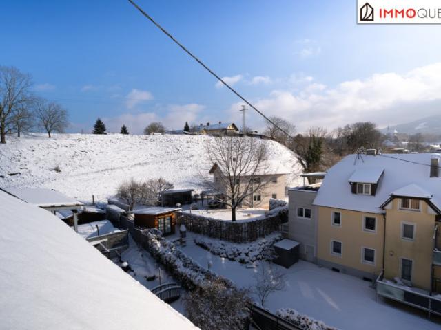 Rückzugsort mit Aussicht Charmante Dachgeschosswohnung in idyllischer Seitenlage von Garsten mit ca. 5,2 % Renditepotenzial