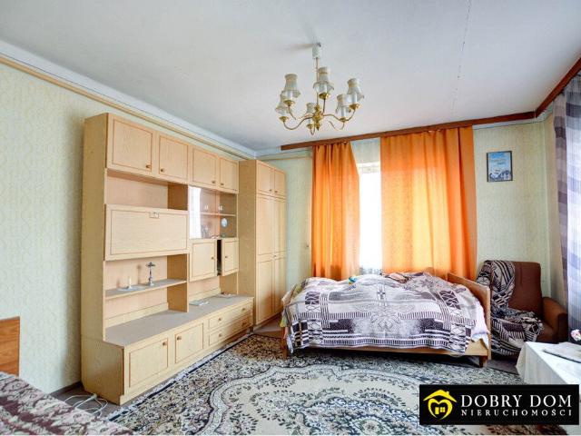 Przestronny dom 200 m2 z trzema budynkami gospodarczymi