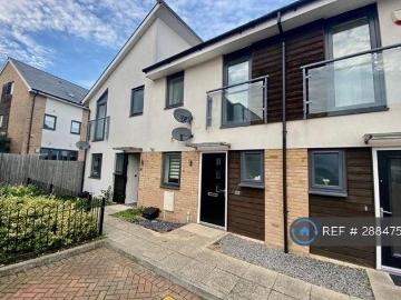 Rudd Close, Peterborough, PE1 2 bed terraced house to rent £1,100 pcm £254 pw