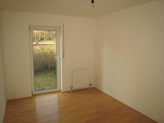 Rüdesheim: Moderne 2 ZKB mit Terrasse, EBK & neuem TL Bad mit begehbarer Dusche, TG inklusive