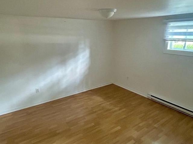 Rue Auguste, H7A 1L4, Laval