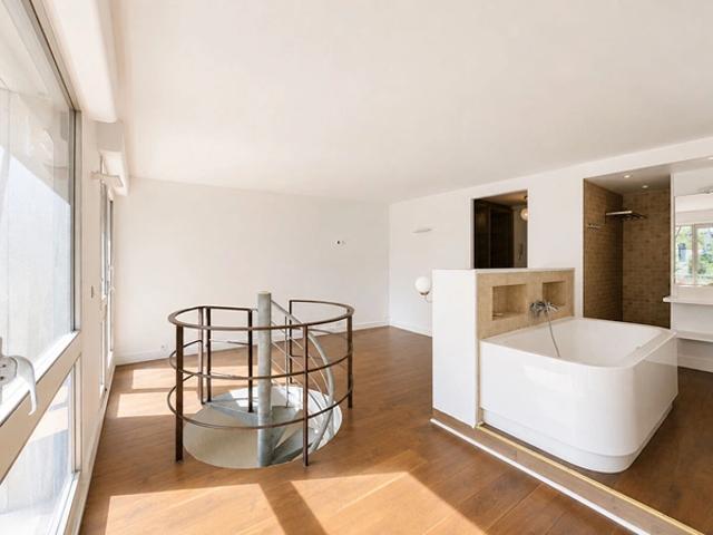 Rue Davioud Paris 16e Duplex avec terrasse. 75016 PARIS Réf 21
