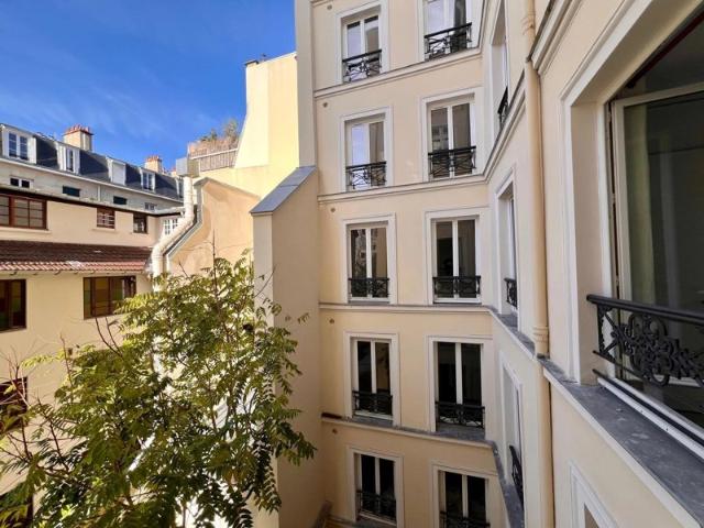 Rue de Sèvres Vaneau