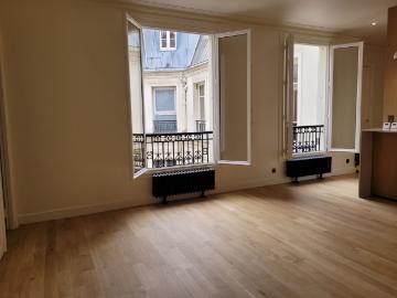 Rue des Chartreux, 75006, 2 pièces, 49.62 m2