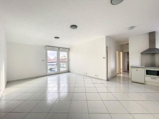 RUE DES DOMINICAINS DISPONIBILITE IMMEDIATE