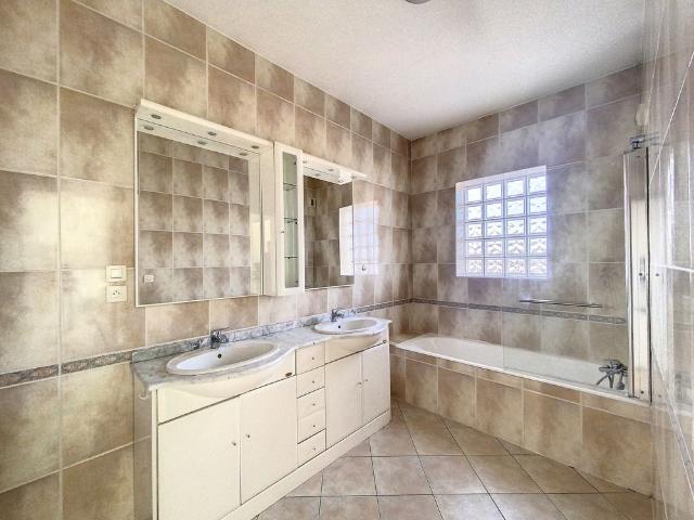 RUE DES DOMINICAINS DISPONIBILITE IMMEDIATE
