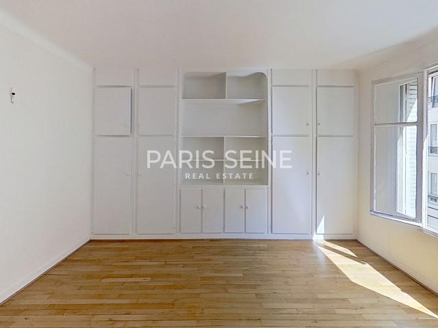 RUE DUVIVIER*GRAND 3 PIÈCES NON MEUBLÉ* BEAU DOUBLE SÉJOUR + CHAMBRE*TRAVERSANT