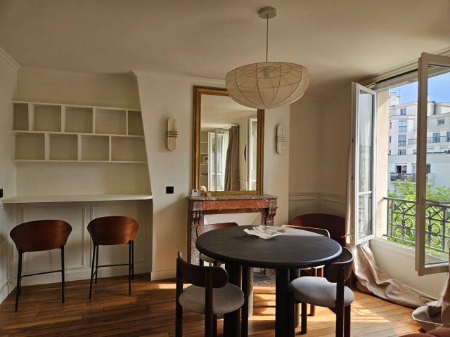 Rue du Commandeur,75014, 3 pièces, 58.56 m2