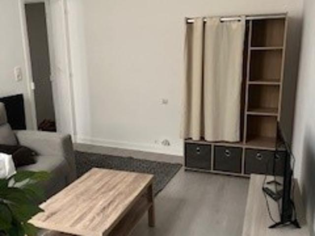 Rue du bourg studio meublé de 27,56m² au 1er étage sans ascenseur