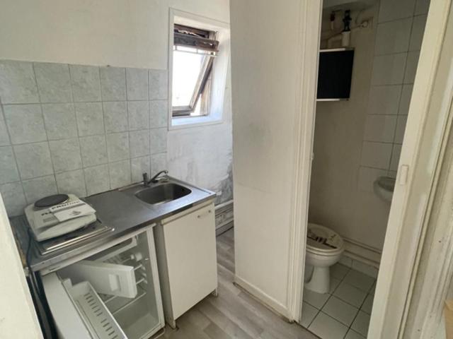 RUE DU BAIGNEUR STUDIO 12m² 6ème asc
