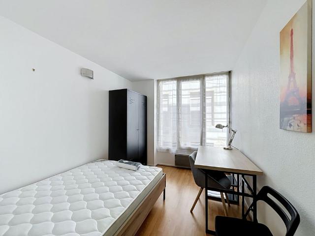 RUE DU FOUR DISPONIBILITE IMMEDIATE