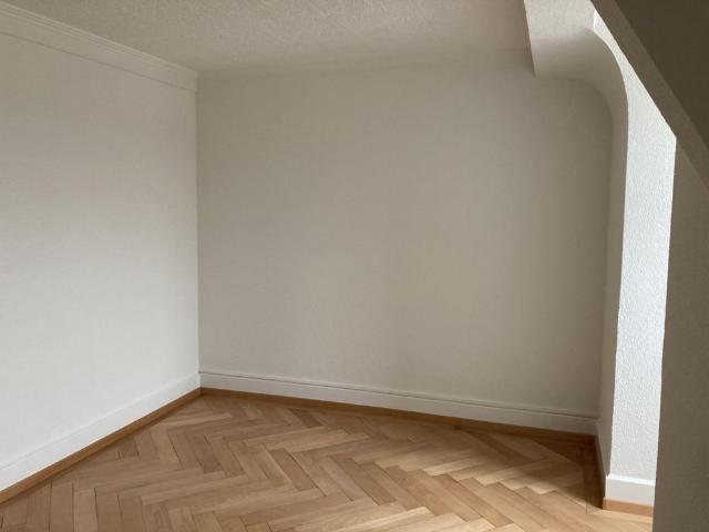 Rue Louis Agassiz 12 appartement 3ème étage Est