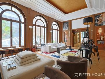 Appartement à louer à Rue Quinault Paris - Ascenseur