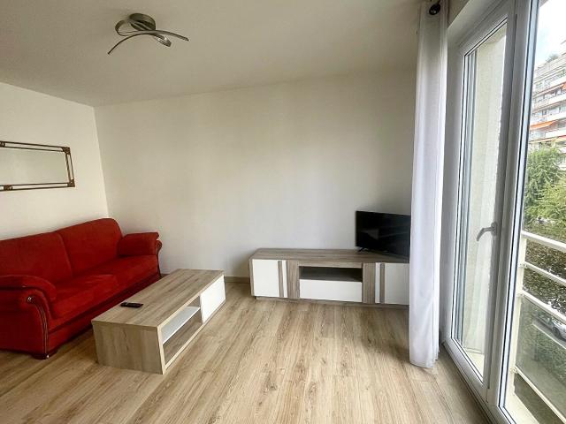 Rue Médéric 2P MEUBLE 43m², Clichy