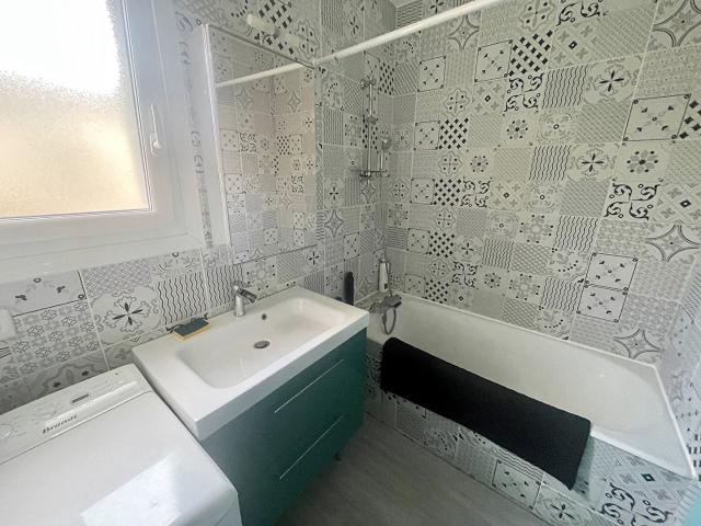 Rue Médéric 2P MEUBLE 43m², Clichy