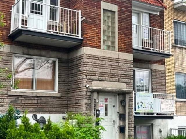 Rue Sauvé E H2B 1A8, Montréal