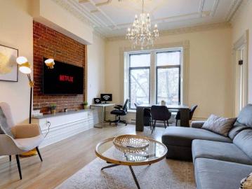 House to rent in Le Plateau Mont-Royal - Parking