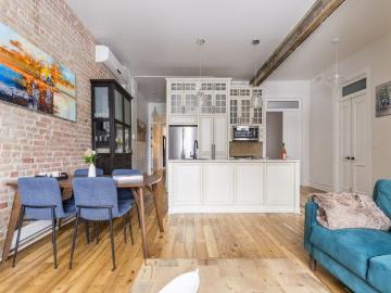 House to rent in Le Plateau Mont-Royal - Balcony