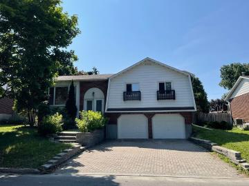 House for rent in T, Brossard