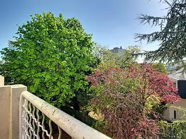 Rueil Malmaison 92500 Achat / Vente appartement 3 pièces t3 au dernier étage cave