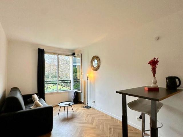 Rueil Malmaison / Centre Ville / 1 pièce s 22,03 m2 MEUBLÉ