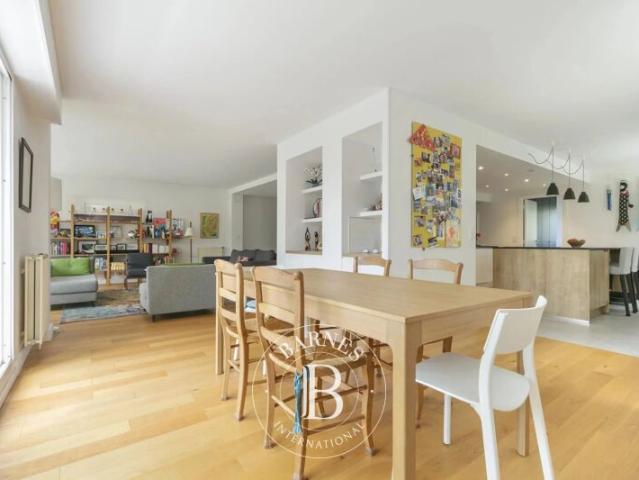 Rueil Malmaison, Appartement 4 Chambres 159 m² en location