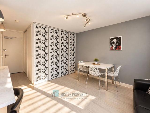 RUEIL MALMAISON / MONT VALERIEN / 1PIECE 27.56m2 MEUBLE CAV