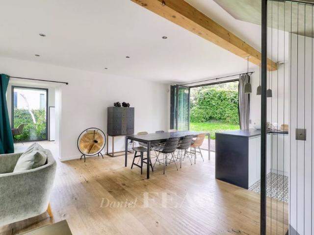 Rueil Malmaison Maison familiale avec jardin, beaux volumes