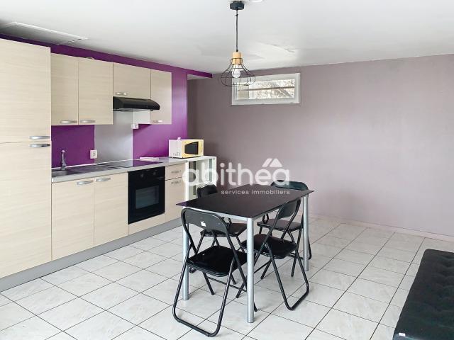 Ruelle a louer appt meuble type 2 47 7 m2