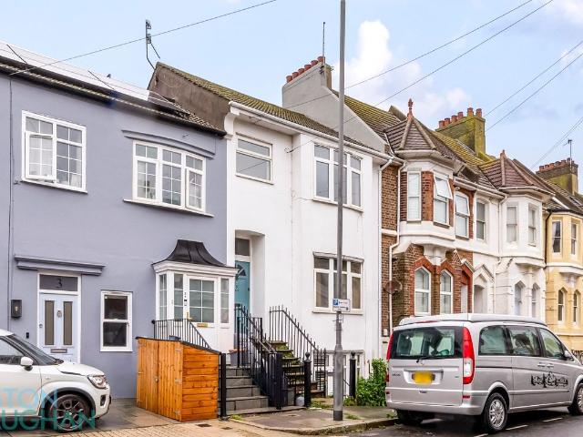 Rugby Place, Brighton BN2, 1 bed flat to rent, £1,350 pcm | PrimeLocation