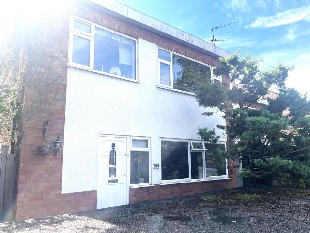 Rugby Road, Leamington Spa CV32, 2 bed flat to rent, £1,300 pcm | PrimeLocation