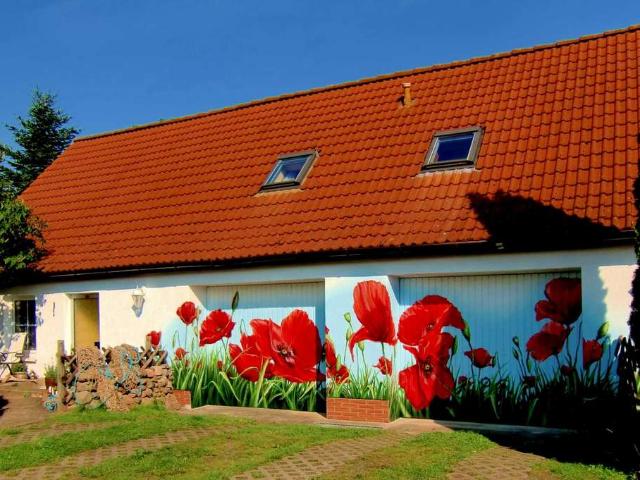 RÜGEN: Ferienhaus, Wohnhaus oder WG? Alles möglich. 145qm GF, ca. 1000qm Grundstück, inkl. Bauplatz