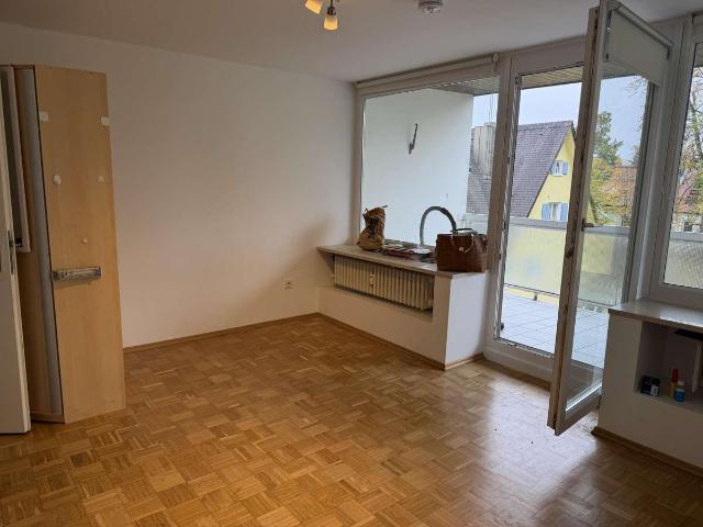 ruh. gepfl. DG Apartment + Nische für Single, III. OG, gr. S/W BLK, EBK, 15.11