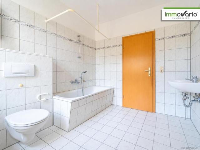 Ruhe genießen, im Grünen wohnen Charmante 2 Zimmer Wohnung mit Balkon und Gartennutzung