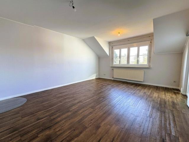 Ruhe. Grünblick. Lebensqualität + 2 Zimmer mit Loggia nur wenige Minuten von Wien