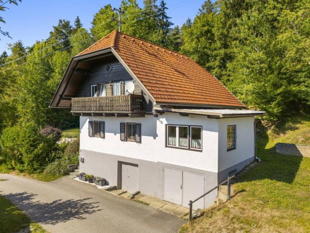 Ruhe, Raum und Lebensqualität – großzügiges Wohnhaus in Wernberg