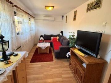 RUHE und Entspannung im eigenen Campinghaus mit Garten rundherum und KLIMAANLAGE