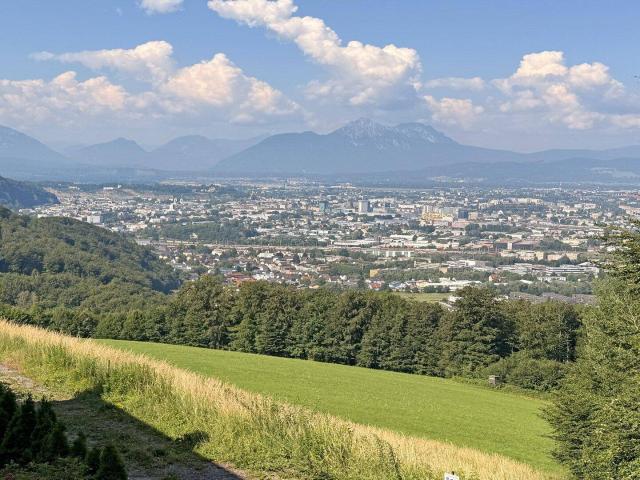 Ruheoase am Heuberg mit einzigartigem Blick auf Salzburg
