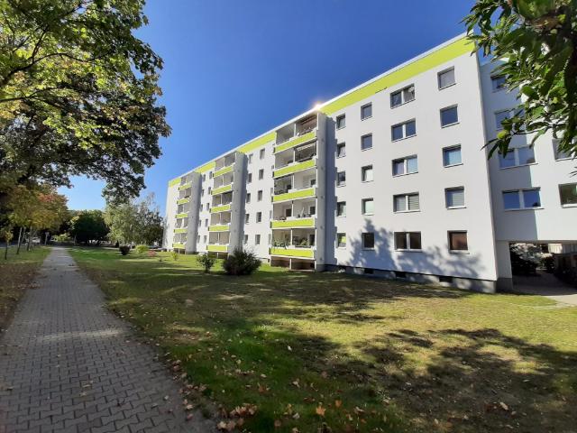 Ruheoase im Grünen: Familienfreundliche 4 Raumwohnung mit Balkon