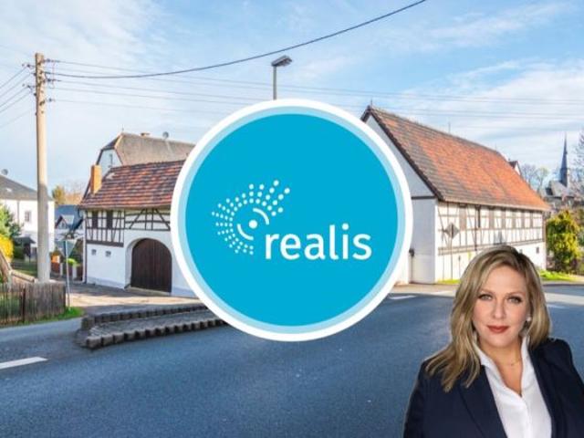 Ruheoase im Grünen: Vierseithof und zwei Grundstücke in Glauchau Entdecken Sie Ihr Zuhause!