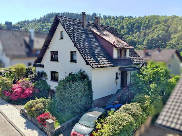 Ruheoase im Murgtal – Charmantes Einfamilienhaus mit großem Garten & Potenzial
