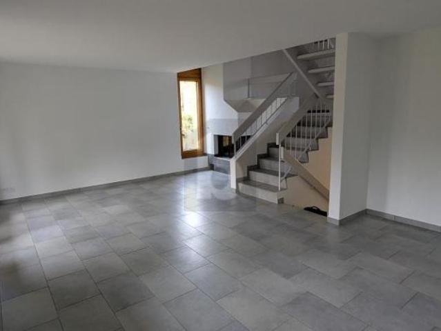 RUHEOASE MIT OFFENEM GRUNDRISS UND GARTEN